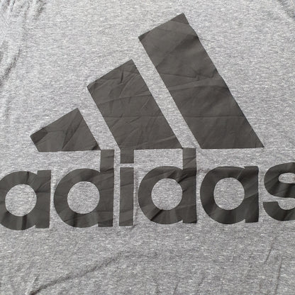 [XL] Adidas T-shirt