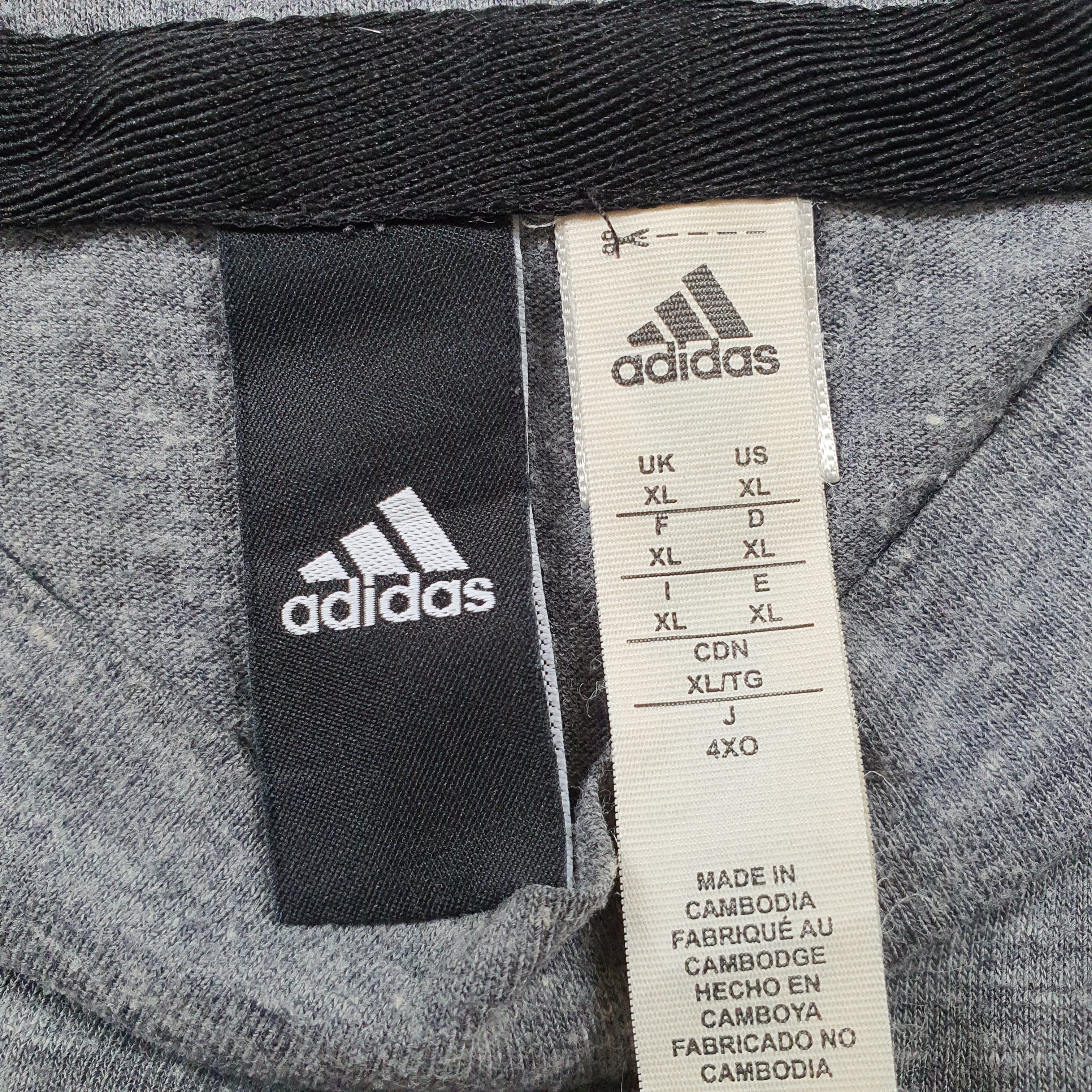 [XL] Adidas T-Shirt