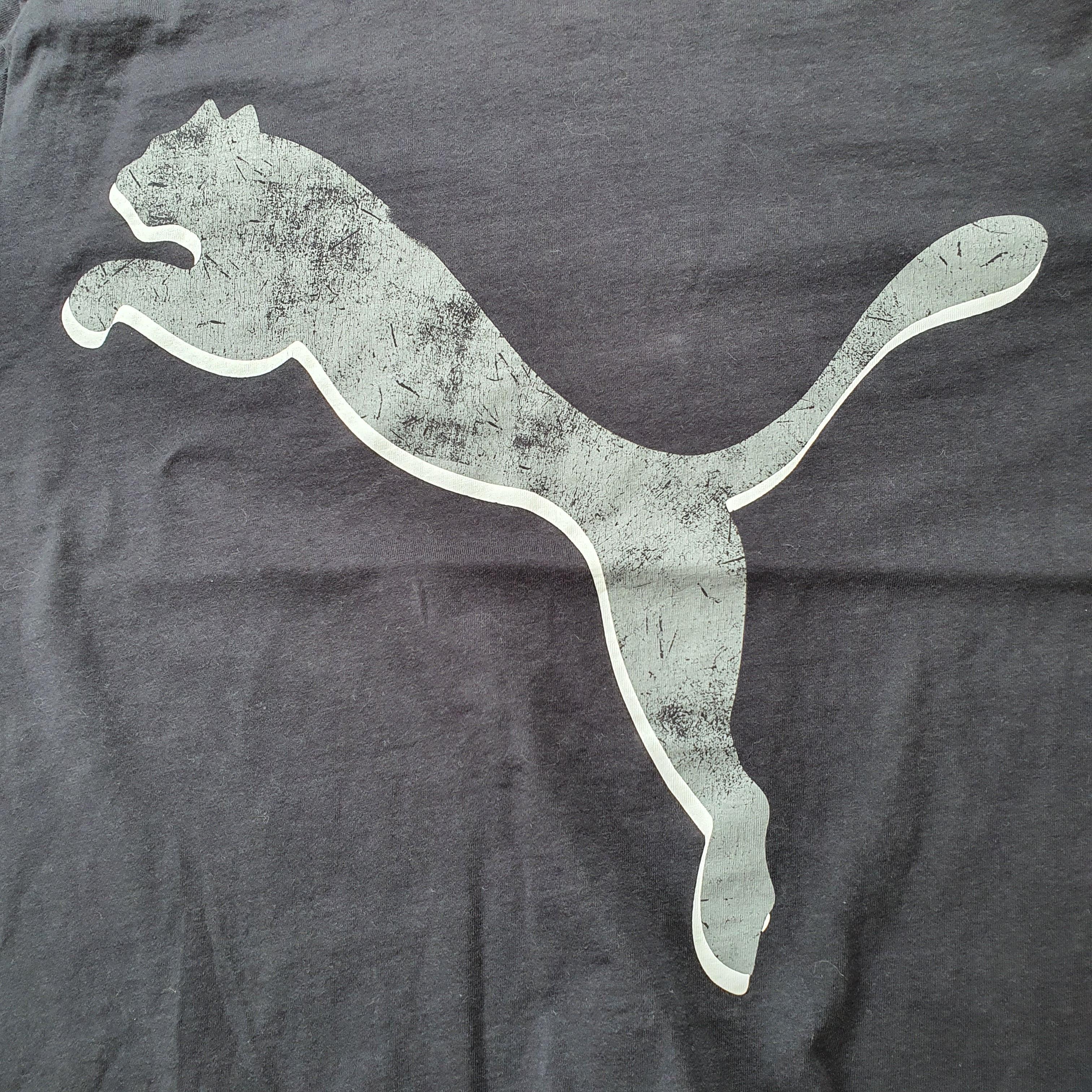 [L] Puma T-shirt