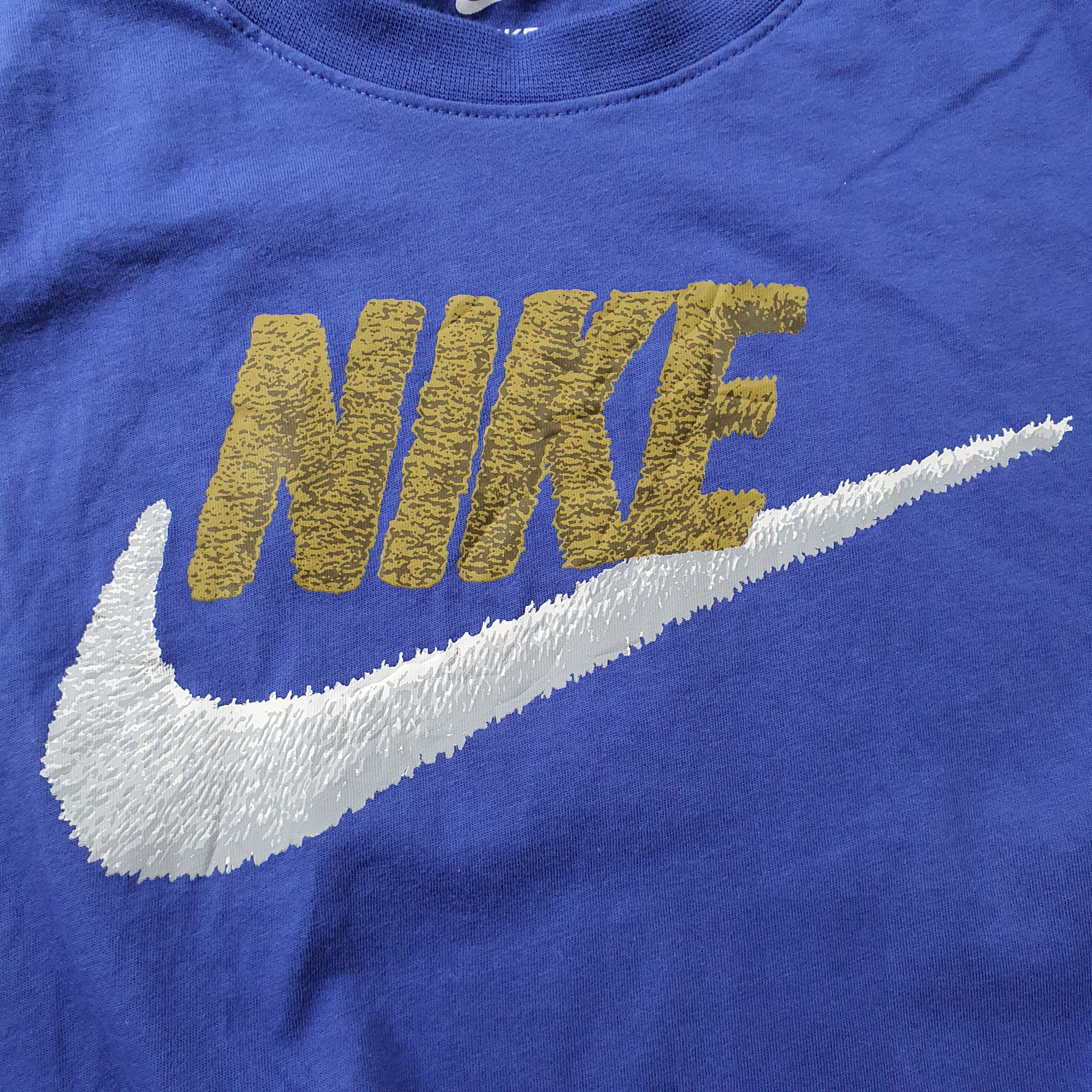 [L] Nike T-Shirt