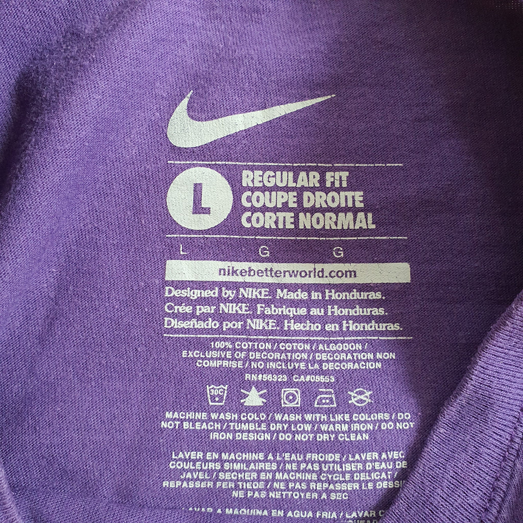 [L] Nike T-Shirt