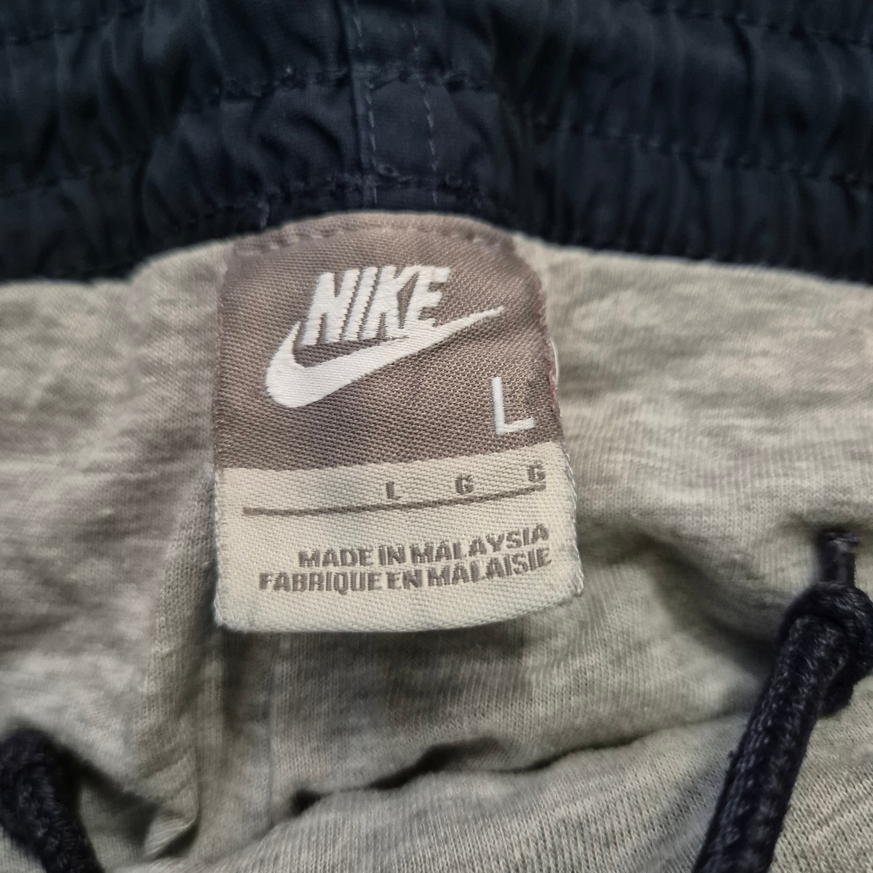 [L] Vintage Nike Trackpants