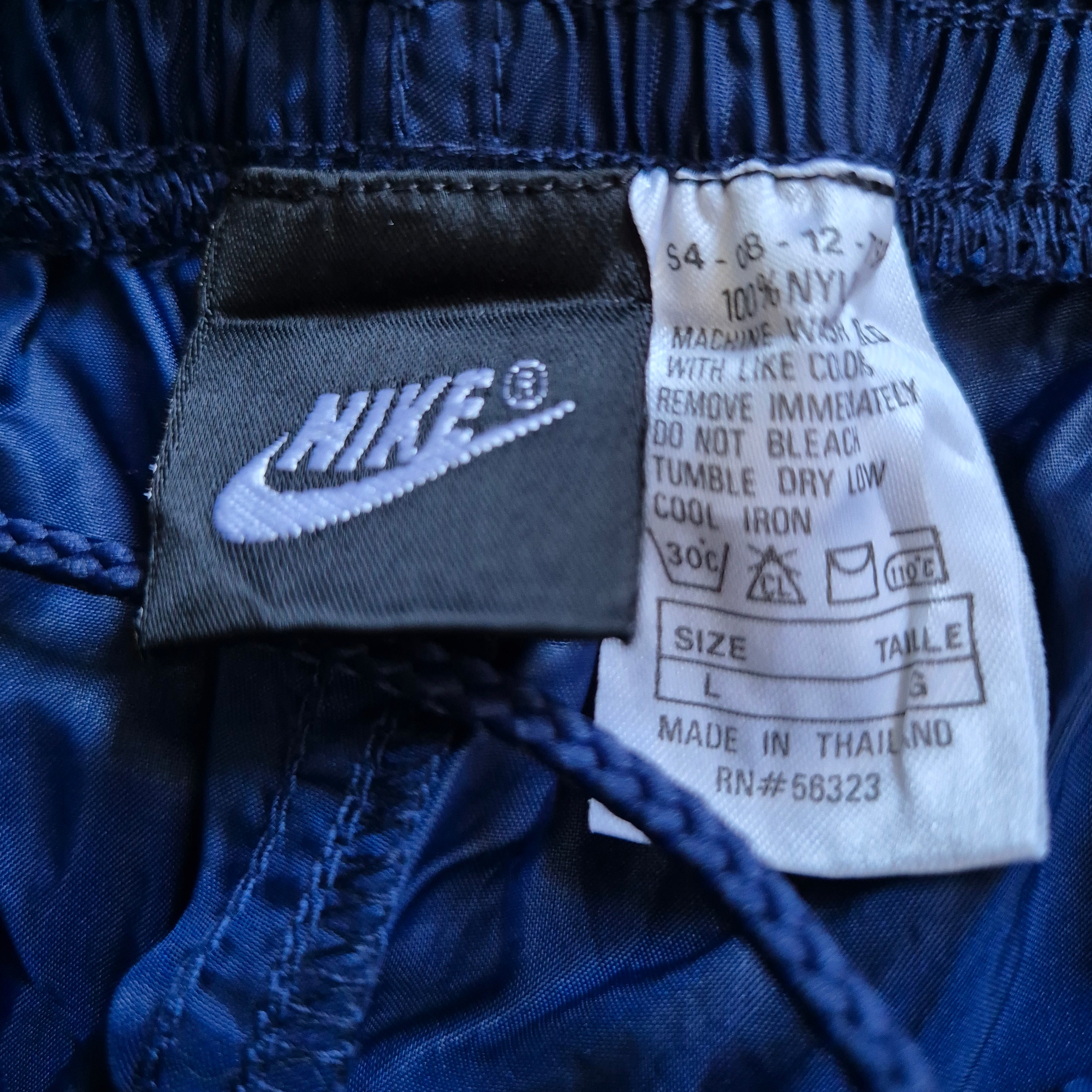 [L] Nike Trackpants