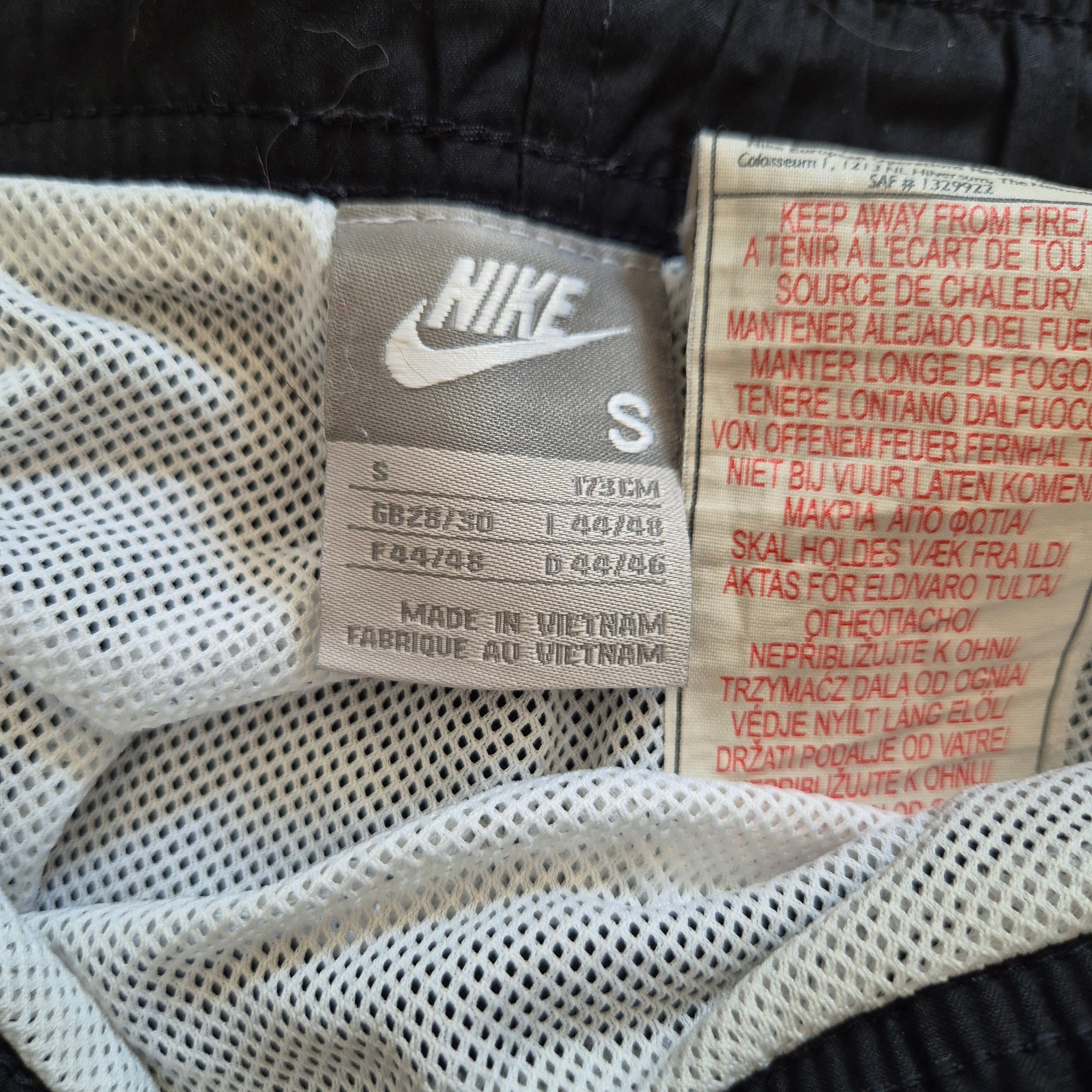 [S] Vintage Nike Shorts